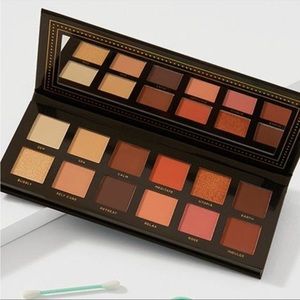 NEW Ace Beaute Serenity Eyeshadow Palette NEW IN BOX